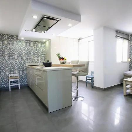 Tess Pacifico Apartment *